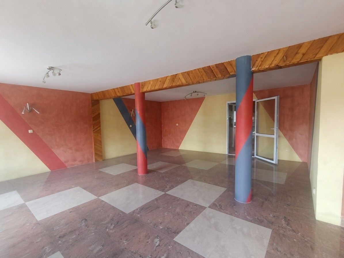 Lokal Gorzkowice, rynek Rynek. Zdjęcie 10