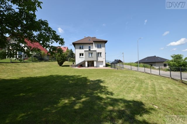 dom wolnostojący, 6 pokoi Bochnia, ul. Łychów. Zdjęcie 2