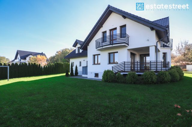 dom wolnostojący, 6 pokoi Bochnia, ul. św. Urbana. Zdjęcie 3