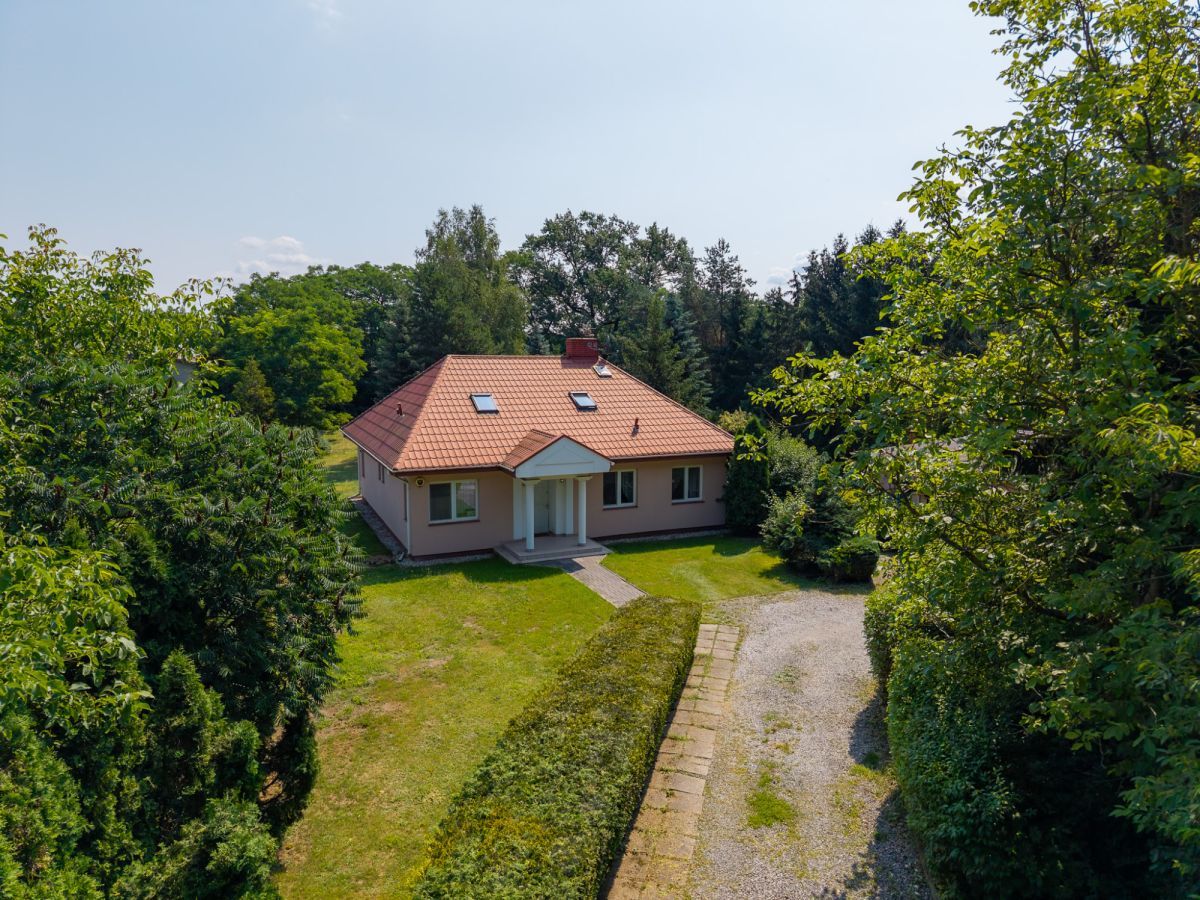 dom wolnostojący, 4 pokoje Żółwin, ul. Sosnowa