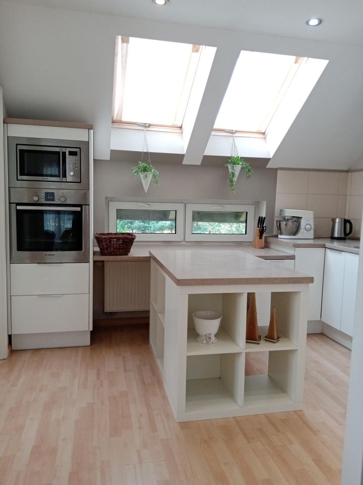 dom wolnostojący, 8 pokoi Adamów-Parcel. Zdjęcie 8