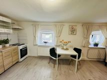 Mieszkanie 3-pokojowe Świdnica Centrum, ul. Komunardów. Zdjęcie 1