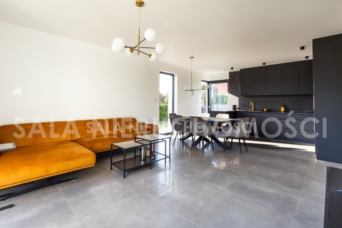 dom wolnostojący, 4 pokoje Strzelce Górne. Zdjęcie 1