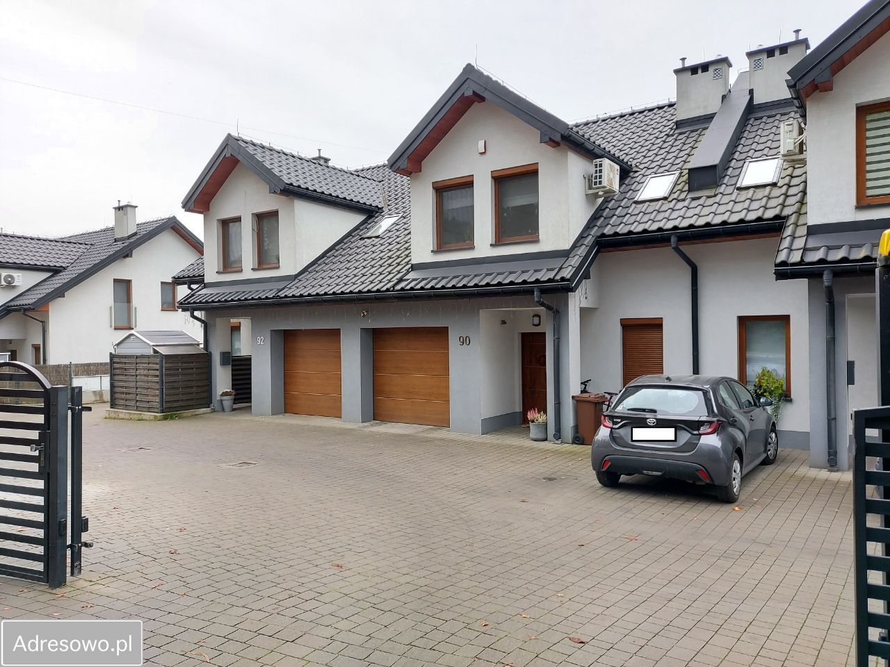 dom szeregowy, 5 pokoi Dziekanowice