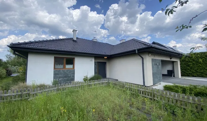 dom wolnostojący, 5 pokoi Czarne Błoto, al. Orzechowa