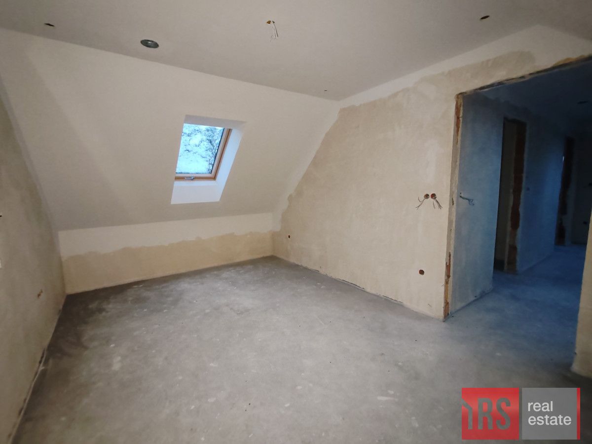 dom wolnostojący, 4 pokoje Mariantów. Zdjęcie 16