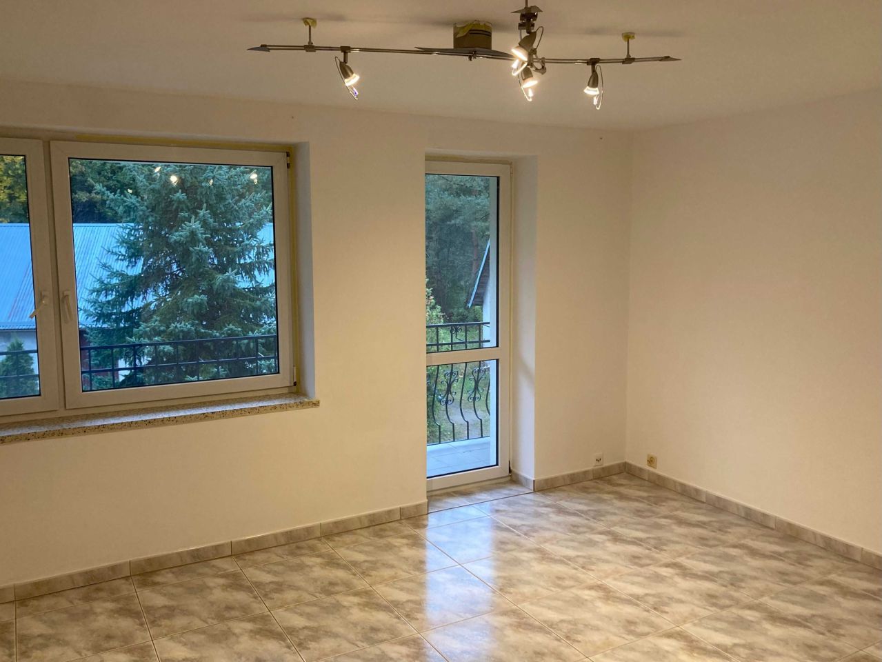 Mieszkanie 4-pokojowe Miastko. Zdjęcie 5