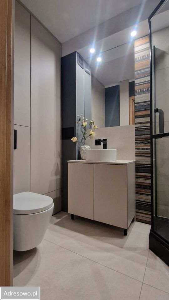 Mieszkanie 3-pokojowe Tychy, ul. Jana Wieczorka. Zdjęcie 2