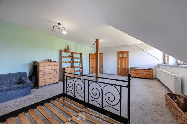 dom wolnostojący, 7 pokoi Mokronos Górny. Zdjęcie 29