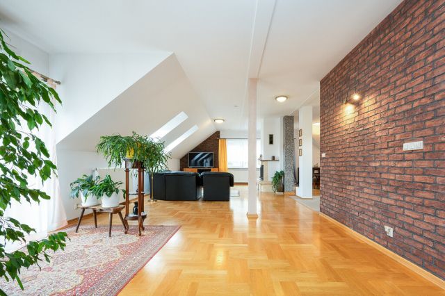 dom wolnostojący, 5 pokoi Krzywiec. Zdjęcie 6