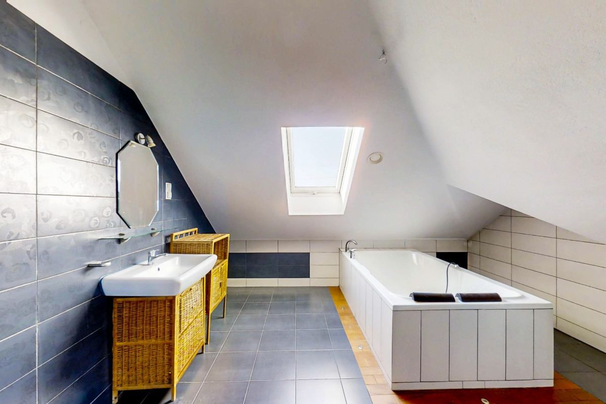 dom wolnostojący, 6 pokoi Zelgoszcz. Zdjęcie 13