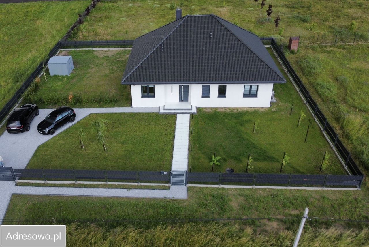 dom wolnostojący, 4 pokoje Sędziejowice. Zdjęcie 2