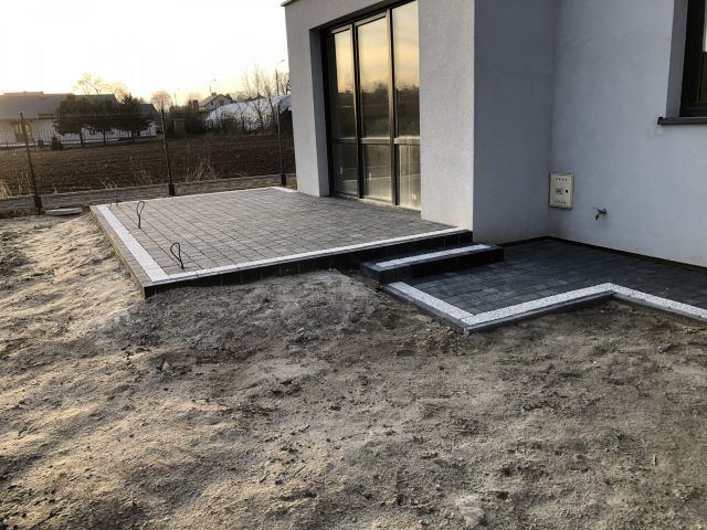 bliźniak, 4 pokoje Jachranka, ul. Zegrzyńska. Zdjęcie 1