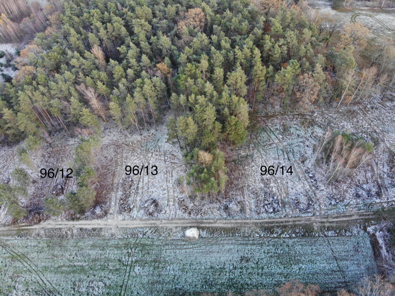 Działka budowlana Bronice. Zdjęcie 3