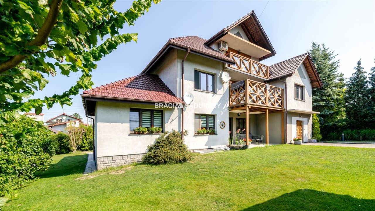 dom wolnostojący, 8 pokoi Kraków Swoszowice, ul. Jeździecka. Zdjęcie 1