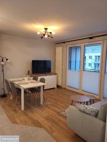 Mieszkanie 3-pokojowe Gdynia Chwarzno-Wiczlino, ul. Tęczowa. Zdjęcie 1