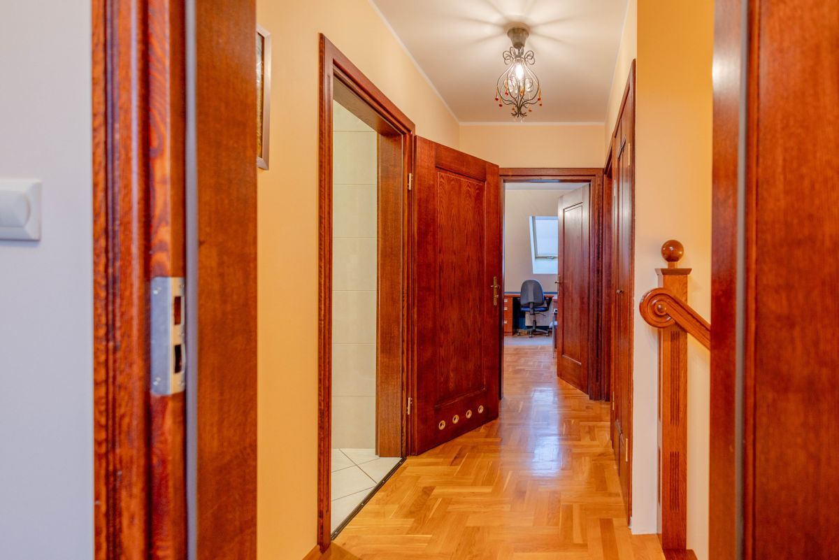 dom wolnostojący, 5 pokoi Rumia. Zdjęcie 19