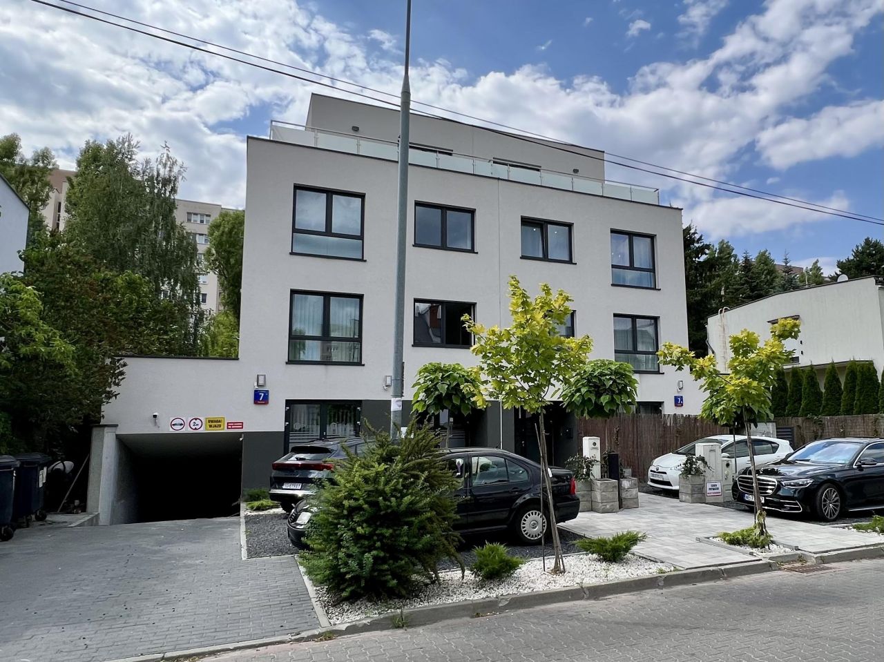 dom wolnostojący, 16 pokoi Warszawa Mokotów, ul. Irysowa