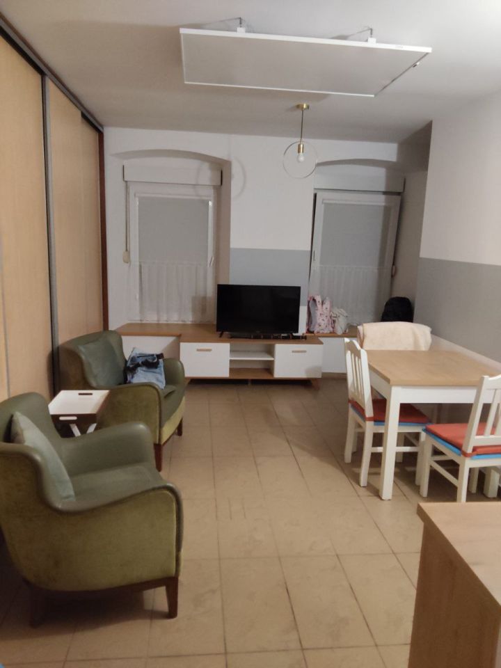 Mieszkanie 3-pokojowe Wałbrzych Śródmieście, ul. Romana Dmowskiego. Zdjęcie 2