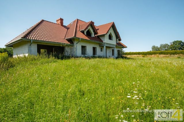 dom wolnostojący, 10 pokoi Uniszowa. Zdjęcie 1
