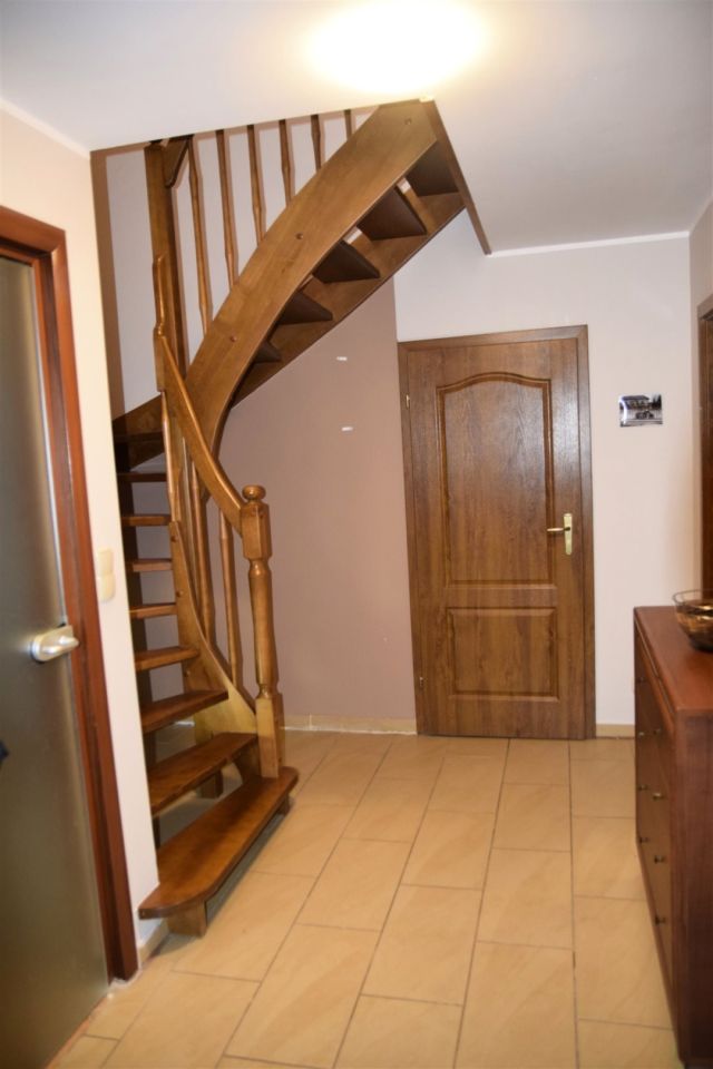 dom wolnostojący, 5 pokoi Gniezno. Zdjęcie 15