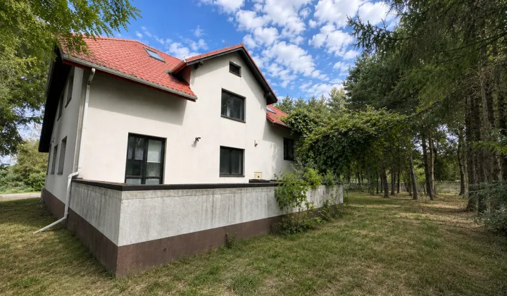 dom wolnostojący, 7 pokoi Zaczernie, ul. Warszawska