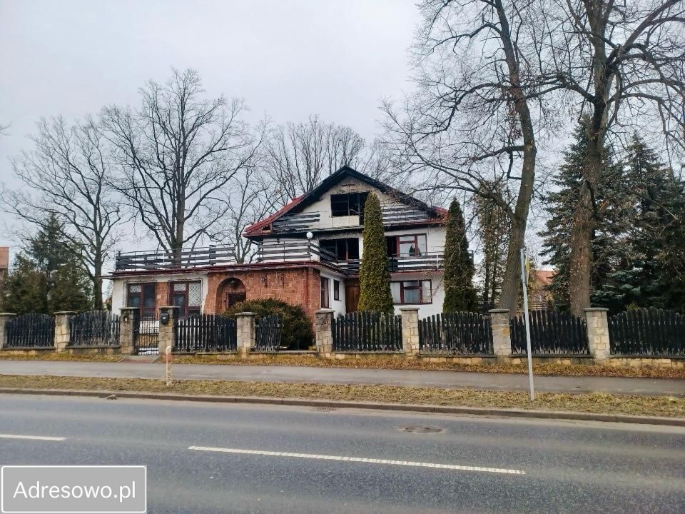 dom wolnostojący, 5 pokoi Suchedniów, ul. Mickiewicza. Zdjęcie 1