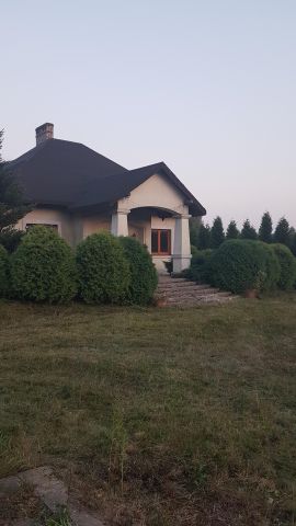 dworek, 8 pokoi Końskie, Majowa. Zdjęcie 1
