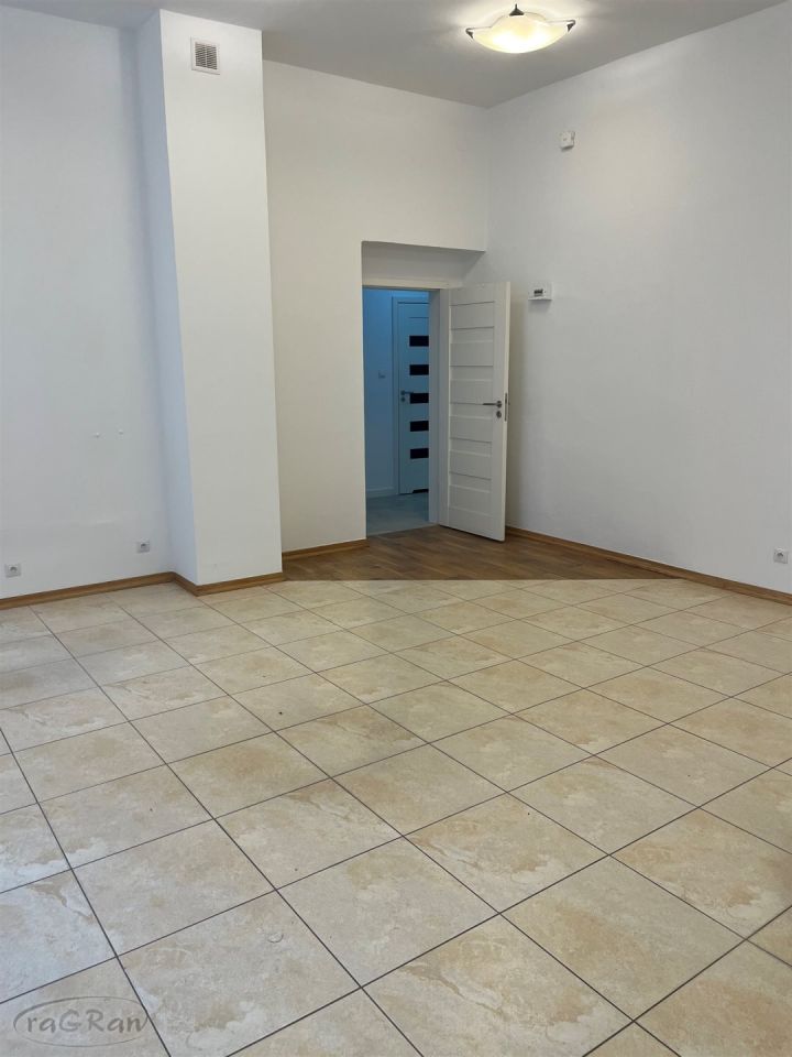 Mieszkanie 5-pokojowe Warszawa Praga-Północ. Zdjęcie 2