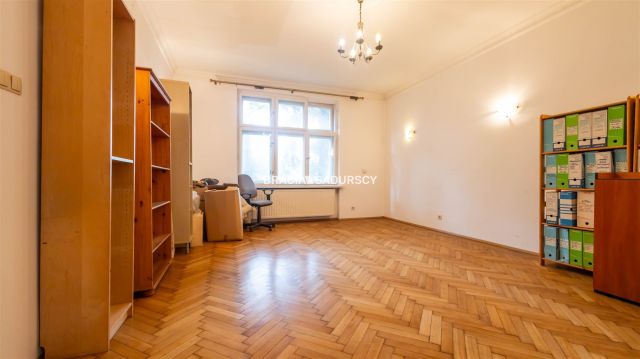 dom wolnostojący, 13 pokoi Kraków Prądnik Czerwony, ul. Pocieszka. Zdjęcie 26