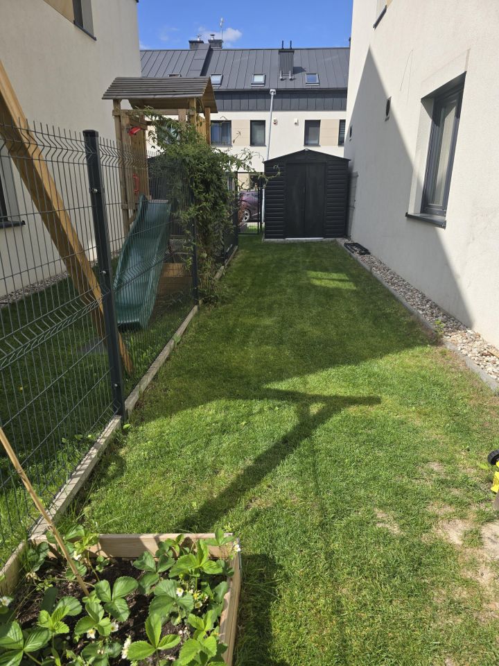 dom szeregowy, 5 pokoi Ząbki Centrum, ul. Skowronka. Zdjęcie 12