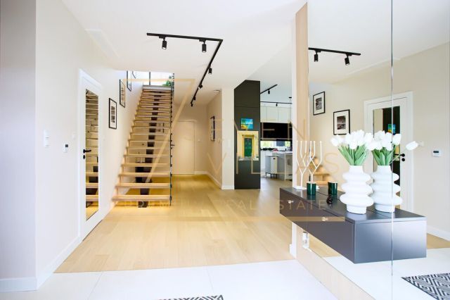 dom wolnostojący, 6 pokoi Piaseczno Zalesie Dolne. Zdjęcie 11