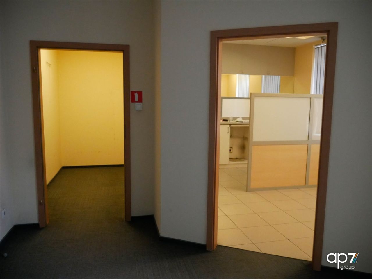 Lokal Kraków Podgórze, rynek Podgórski. Zdjęcie 5