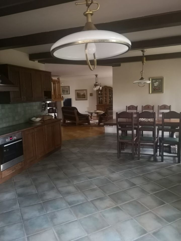 dom wolnostojący, 7 pokoi Kłobuck Zakrzew, ul. Janusza Korczaka. Zdjęcie 4