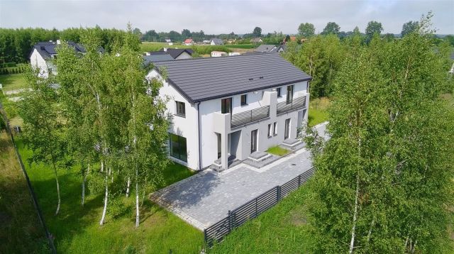bliźniak, 4 pokoje Strzeżenice. Zdjęcie 1