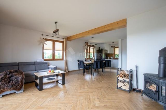 dom wolnostojący, 8 pokoi Leśnica, ul. Łosie. Zdjęcie 7