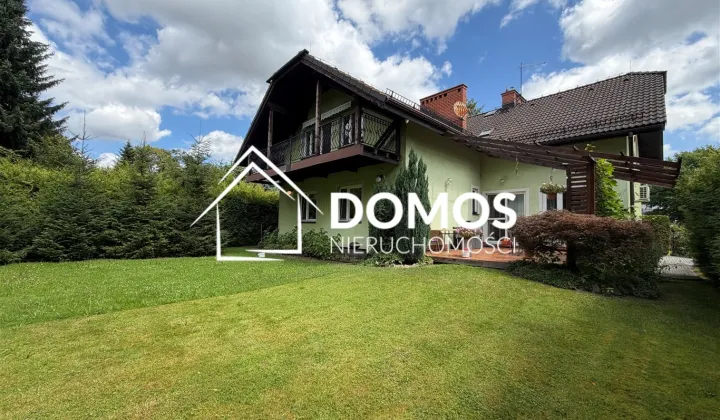 dom wolnostojący, 7 pokoi Strumień Zamek, ul. Młyńska