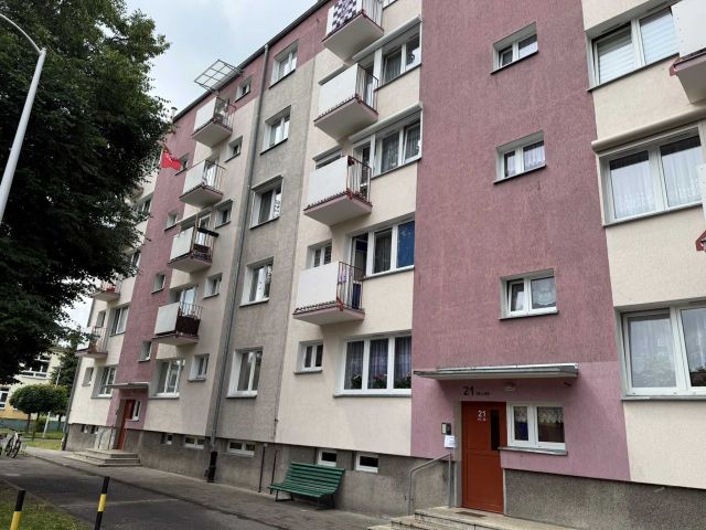 Mieszkanie 4-pokojowe Nowy Tomyśl, os. Stefana Batorego. Zdjęcie 1