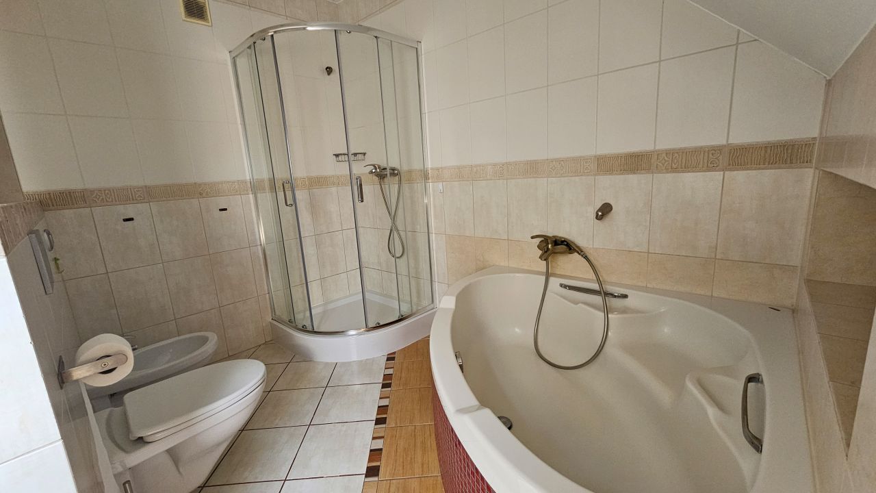 dom wolnostojący Reda Rekowo Dolne, Aleja Lipowa. Zdjęcie 10