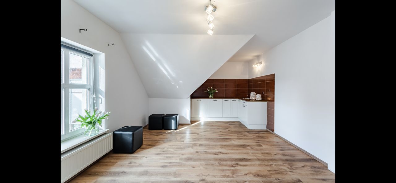 Lokal Puszczykowo, rynek Rynek. Zdjęcie 4