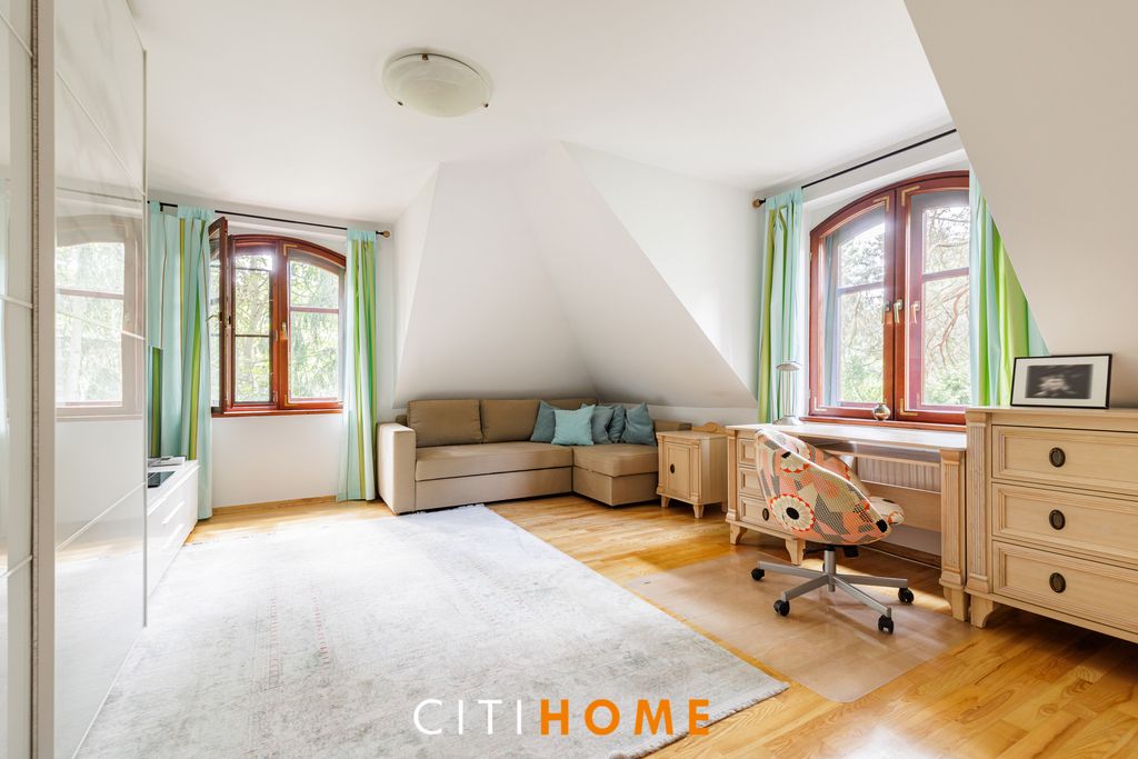 dom wolnostojący, 5 pokoi Józefów. Zdjęcie 10