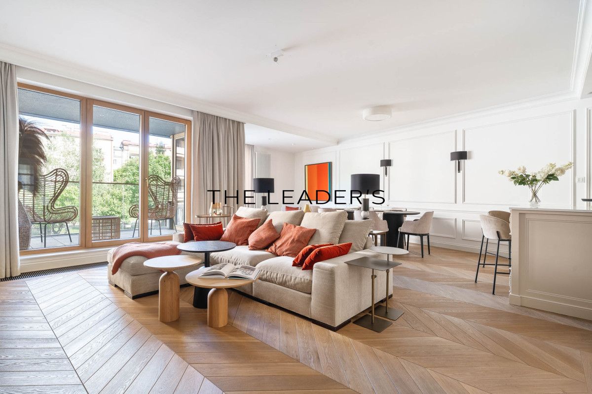 Mieszkanie 3-pokojowe Warszawa Śródmieście. Zdjęcie 2