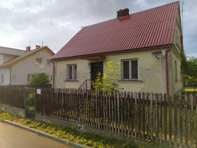 dom wolnostojący Tarnogród, ul. Zielona. Zdjęcie 1