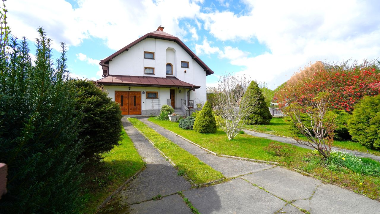dom wolnostojący, 5 pokoi Gorlice, ul. Węgierska