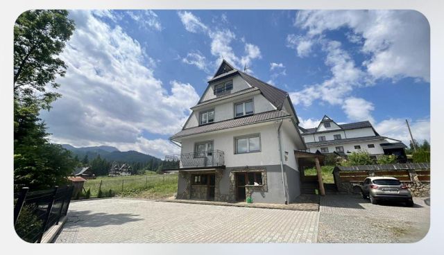 dom wolnostojący, 9 pokoi Małe Ciche. Zdjęcie 1