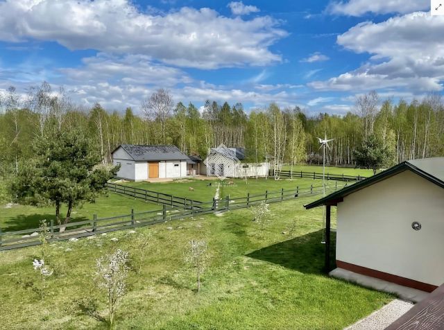 dom wolnostojący, 8 pokoi Koryciska. Zdjęcie 7