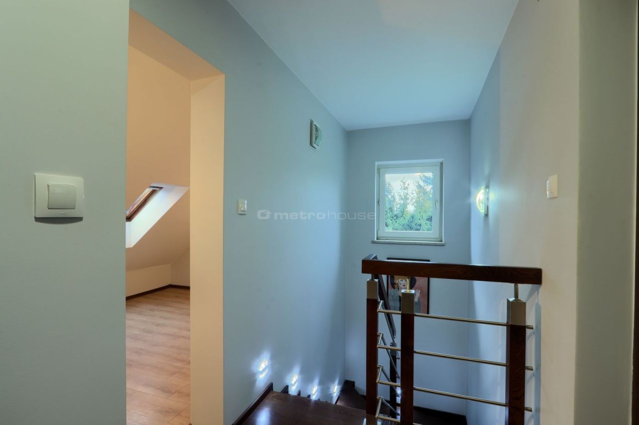 dom wolnostojący, 4 pokoje Zgierz. Zdjęcie 13