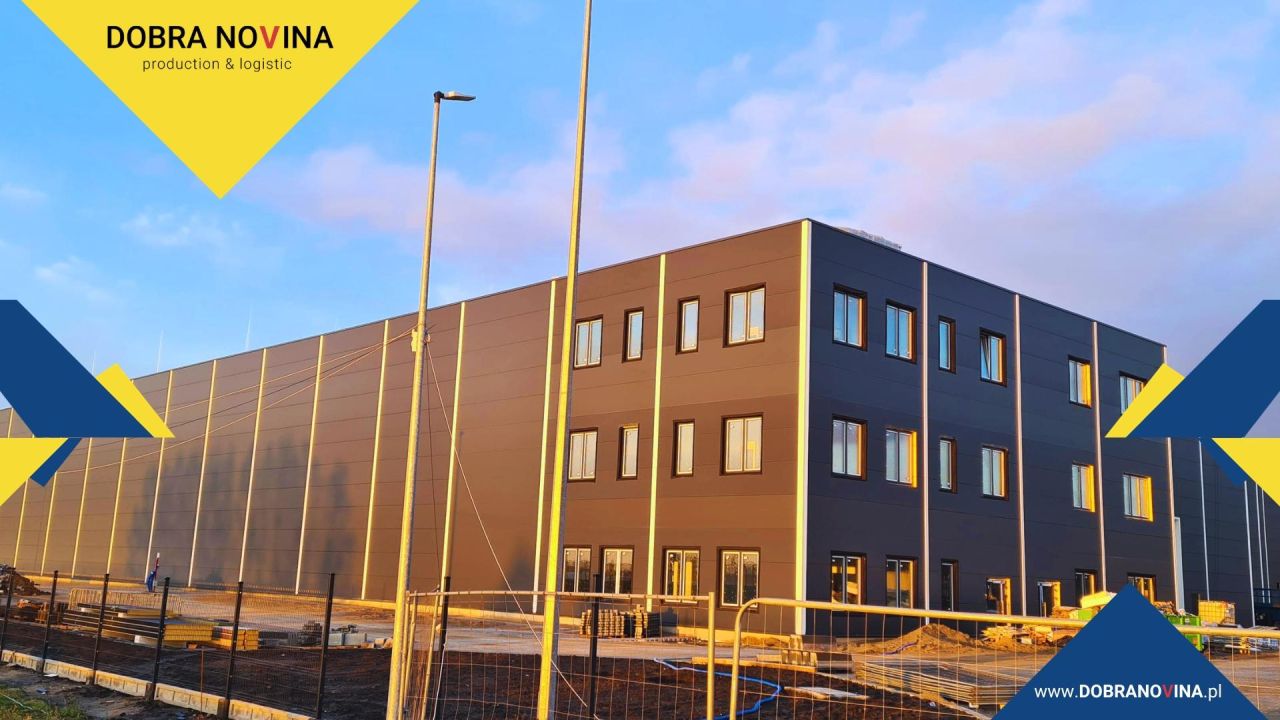 Hala/magazyn Nowina. Zdjęcie 1