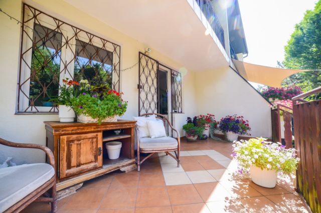 dom szeregowy, 6 pokoi Józefosław, ul. Geodetów. Zdjęcie 2