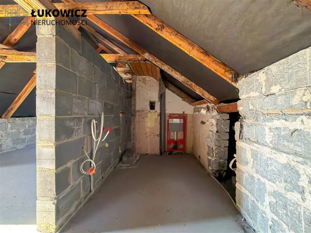 dom wolnostojący, 15 pokoi Jeleśnia. Zdjęcie 28